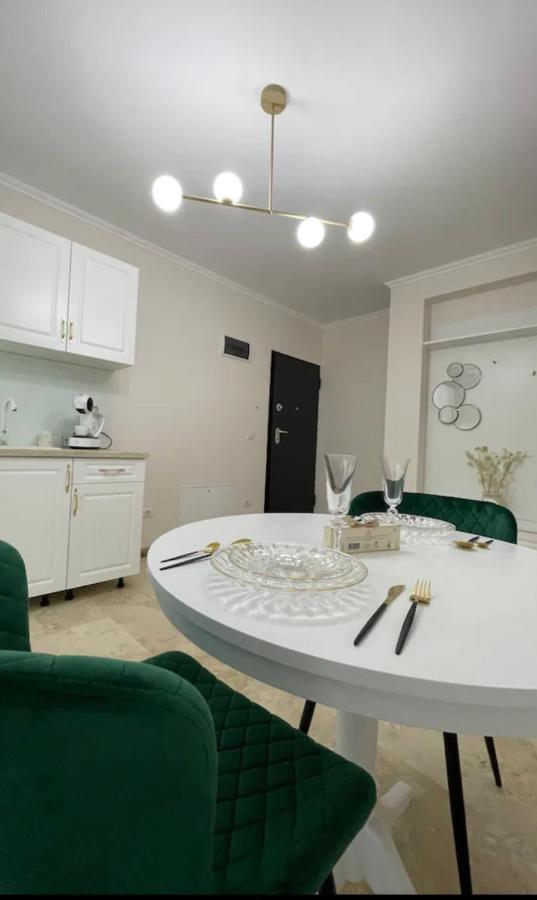 تيميشورا Apartamente Cu Un Dormitor المظهر الخارجي الصورة